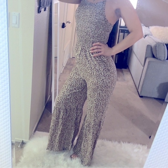 Japna Pants - Japna women's Medium Tan Black Cheetah pants jumpsuit wide leg animal print